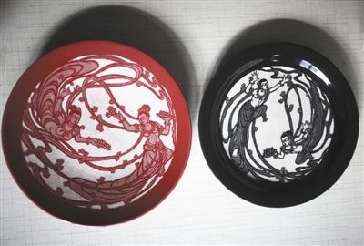 茅子芳的刻瓷作品《飛天》。